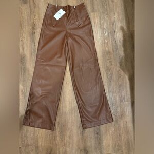 Brown faux leather straight leg pants🤎 NWT